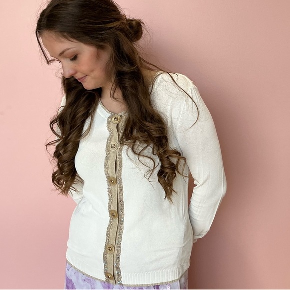 Escada beautiful cream button up lightweight sweater - Picture 1 of 12